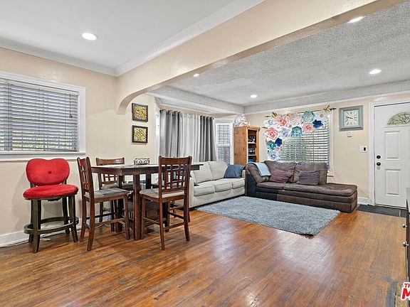 5th image of 3132 W 60th St
