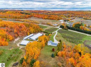 6985 N Swede Rd, Northport, MI 49670