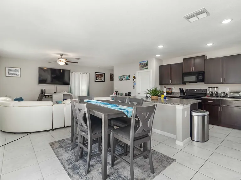11920 Miracle Mile Dr — Photo 4