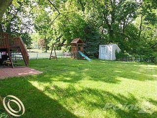 3rd image of 5794 King James Ln