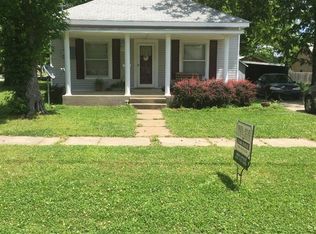 802 Indiana St, Oswego, KS 67356