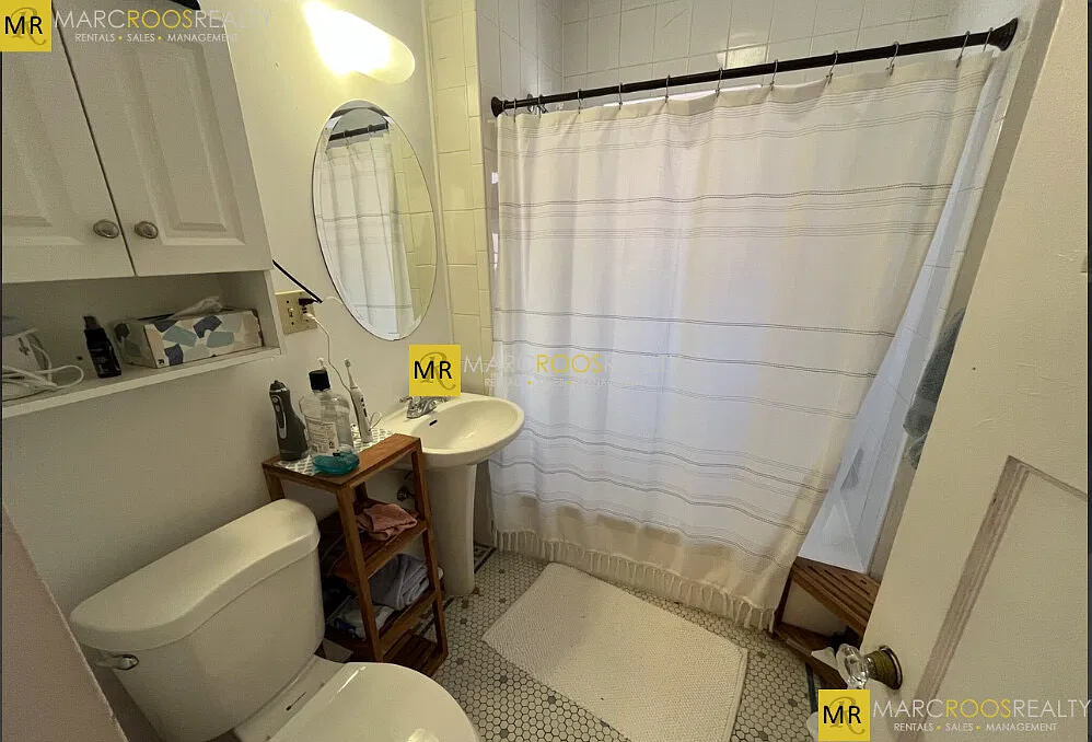 3 bed, $5,800 — Photo 4