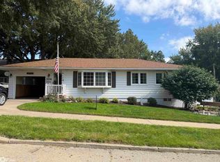 206 S 14th St, Denison, IA 51442