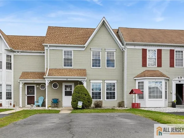 38 Anderson Ct, East Brunswick, NJ 08816