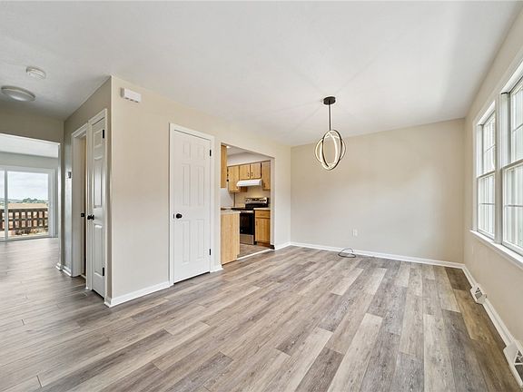 4th image of 1411 Alpen Strasse