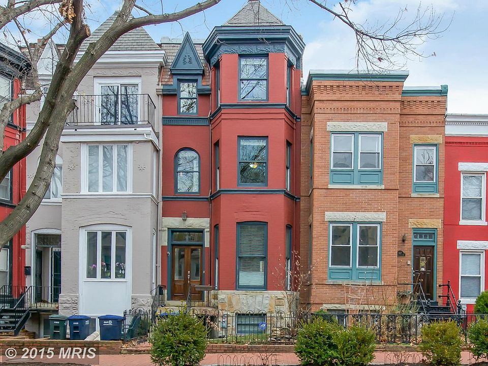 629 8th Street NE
