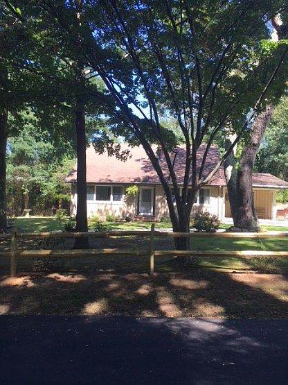 1st image of 1 Robin Ln