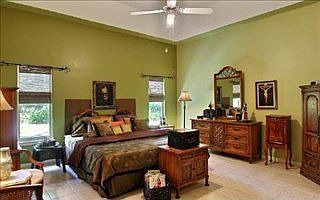 5th image of 1393 Plantation Point Dr