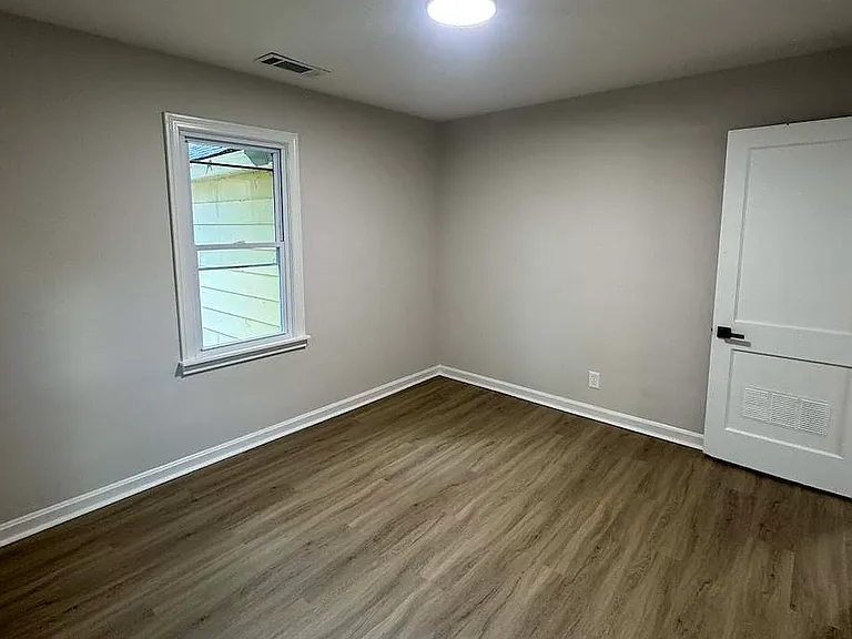 2217 Hamburg Pike — Photo 15