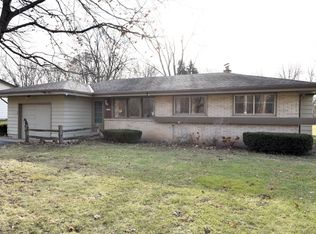 13723 W Cold Spring Rd, New Berlin, WI 53151