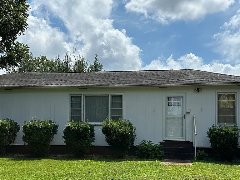 211 Sunset Dr — Photo 4