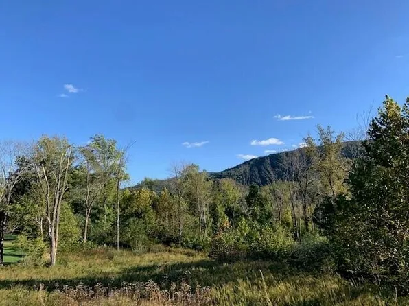 7420 Willow Leaf Cir, Roanoke, VA 24018