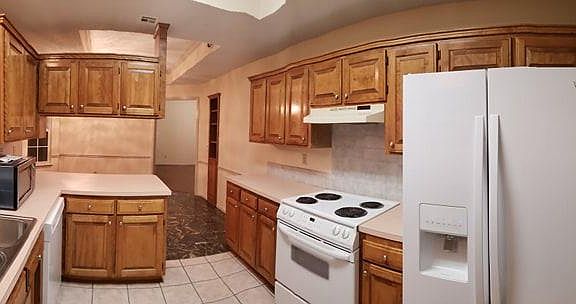 3rd image of 3718 W Beechwood Dr