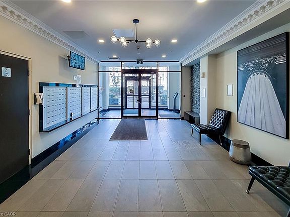 5th image of 112 King St E #912