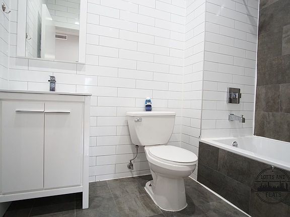 3rd image of 271 Clifton Pl #201