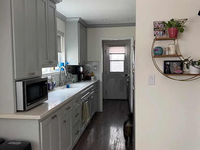 1241 E Michelson St — Photo 19