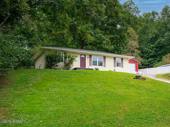 5th image of 344 Lake Elmo Rd