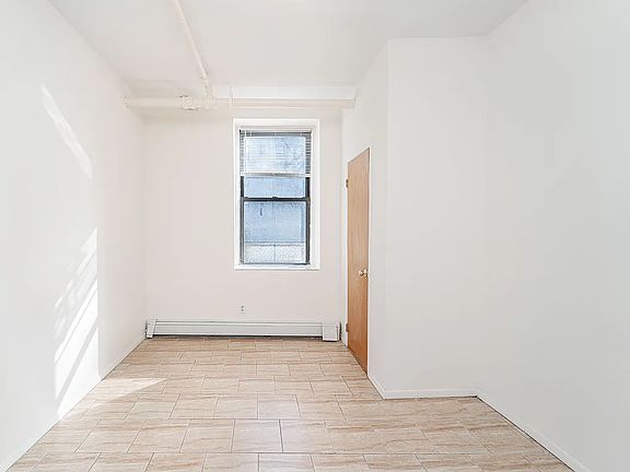 2nd image of 2459 27th St APT 1L