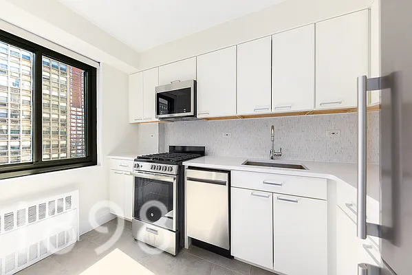 Rented by A&E Real Estate Management | media 2