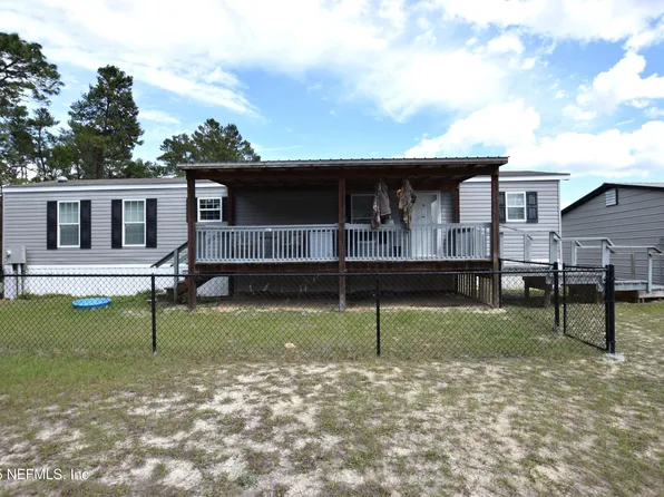 305 BEECHER SPRINGS Road, Crescent City, FL 32112