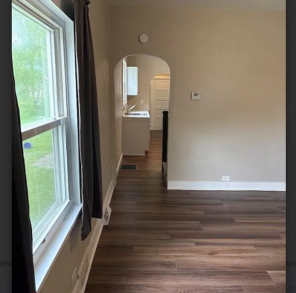 lr to kitchen