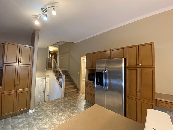 5th image of 11822 86a St