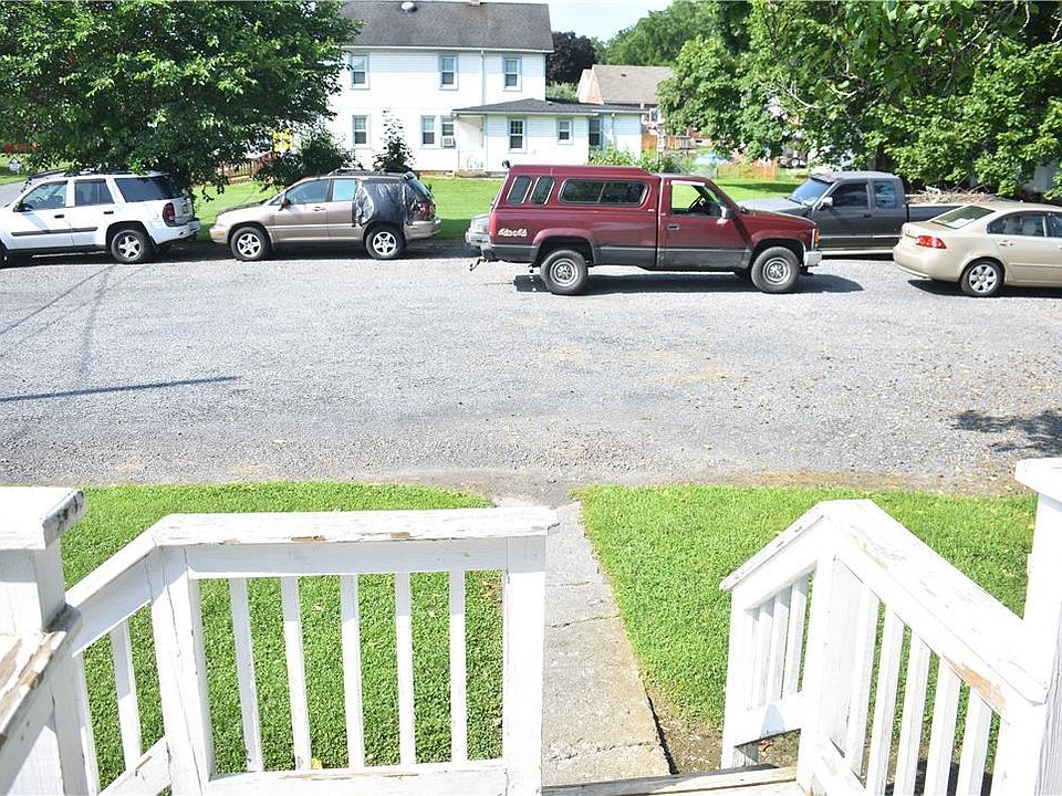 2nd image of 1975 Hutchison Ave