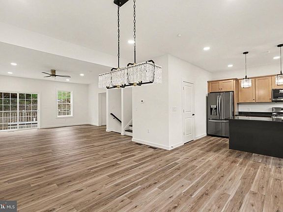 2nd image of 1152 Oyster Mill Rd #C
