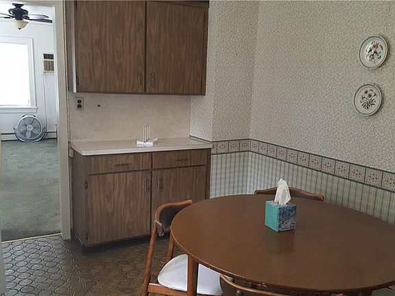 3rd image of 62 Washington Ave N