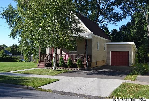2nd image of 1311 Belle Ave