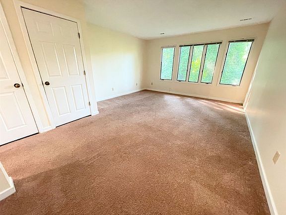 4th image of 704 Martin Luther King Jr Blvd APT D13