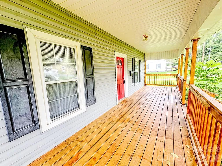 818 Grier St — Photo 3