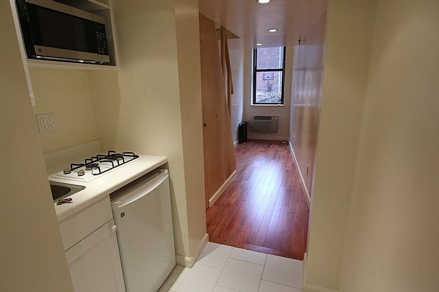 1st image of 78 Washington Pl APT 15