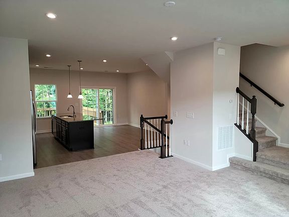 2nd image of 1022 Romeria Dr