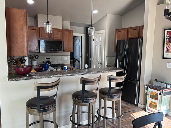 5th image of 708 Alta Lakes Ave
