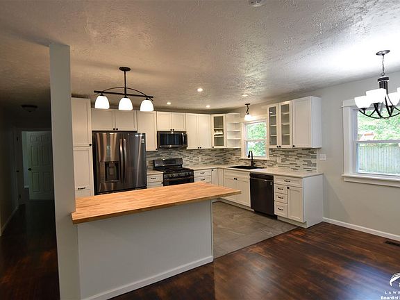 2nd image of 725 Shelburn Pl