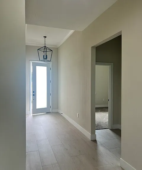 2104 Sarah Way — Photo 12