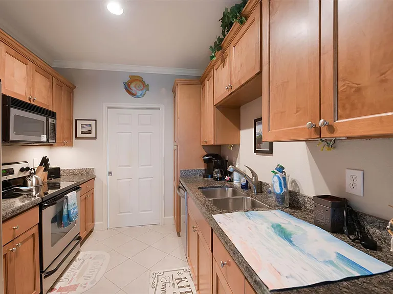 7000 Seawall Blvd #524 — Photo 16