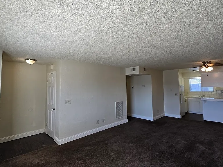 1414 W Clinton Ave #104 — Photo 3