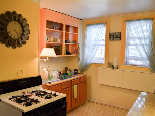 539 Washington St #2, Boston, MA 02135