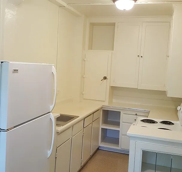 Thurman Apartments — Photo 7