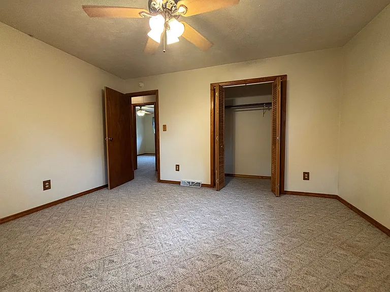 198 Eastland Ave — Photo 10