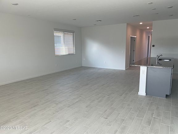 4th image of 3136 N Dasylirion Dr