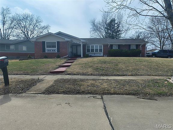 2nd image of 2703 Aberdeen Dr