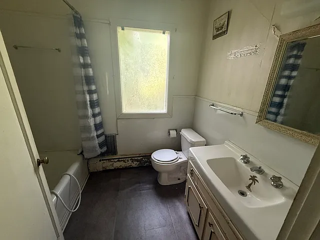 502 N Lee St — Photo 3