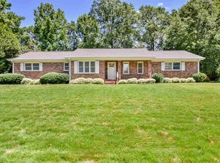 111 Hillpine Dr, Simpsonville, SC 29681
