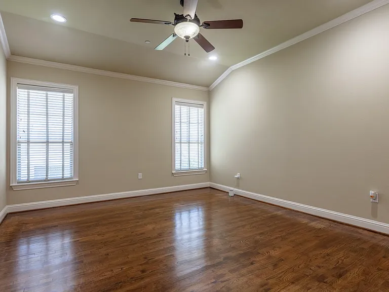 5801 Hillcrest Ave #9 — Photo 8