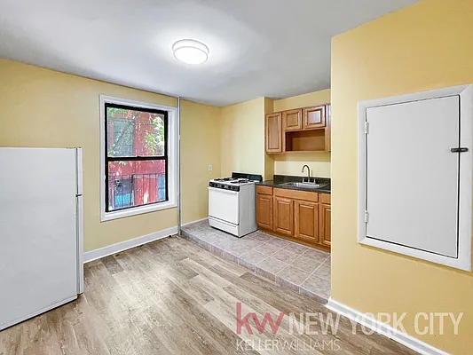 Rented by Keller Williams NYC | media 14
