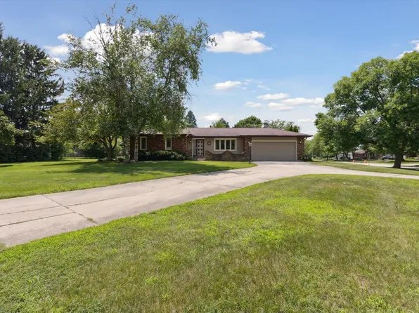 1619 Arnold Ave, Rockford, IL 61108