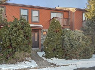 9H Brookside Hts, Wanaque, NJ 07465